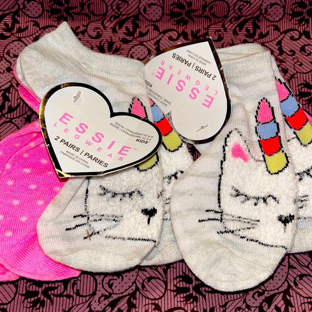 🔴$10 if bundled 🔴ESSIE LEG WEAR 4 Pairs Girl socks Size 6-8